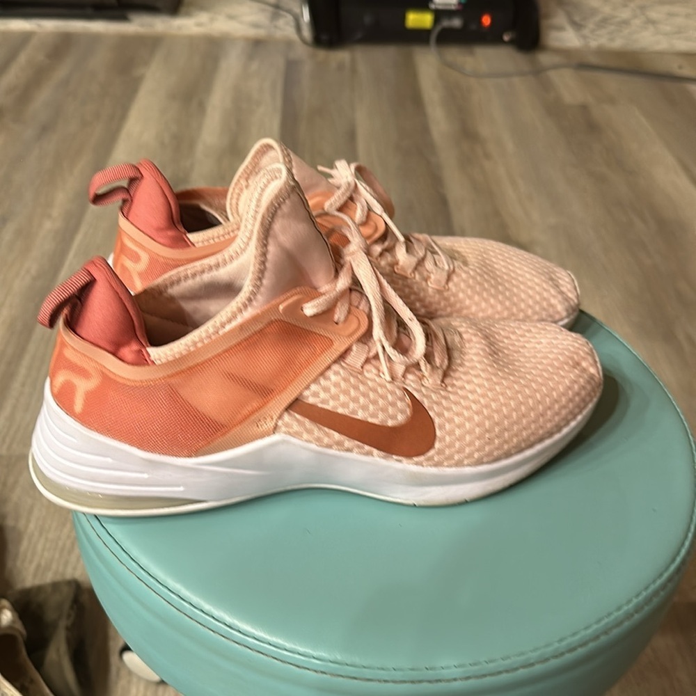 NIKE AIR MAX Bella TR 2 Trainor Guava Red Bronx Woman's Size 11 AR4721-800 - Picture 6 of 11